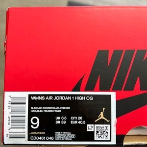 Wmns Air Jordan 1 High OG 'UNC To Chicago' like New/used once